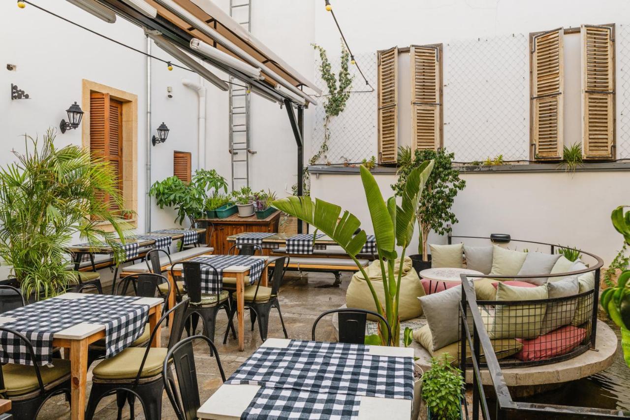 Djumba Hotel & Cafe Никосия Экстерьер фото