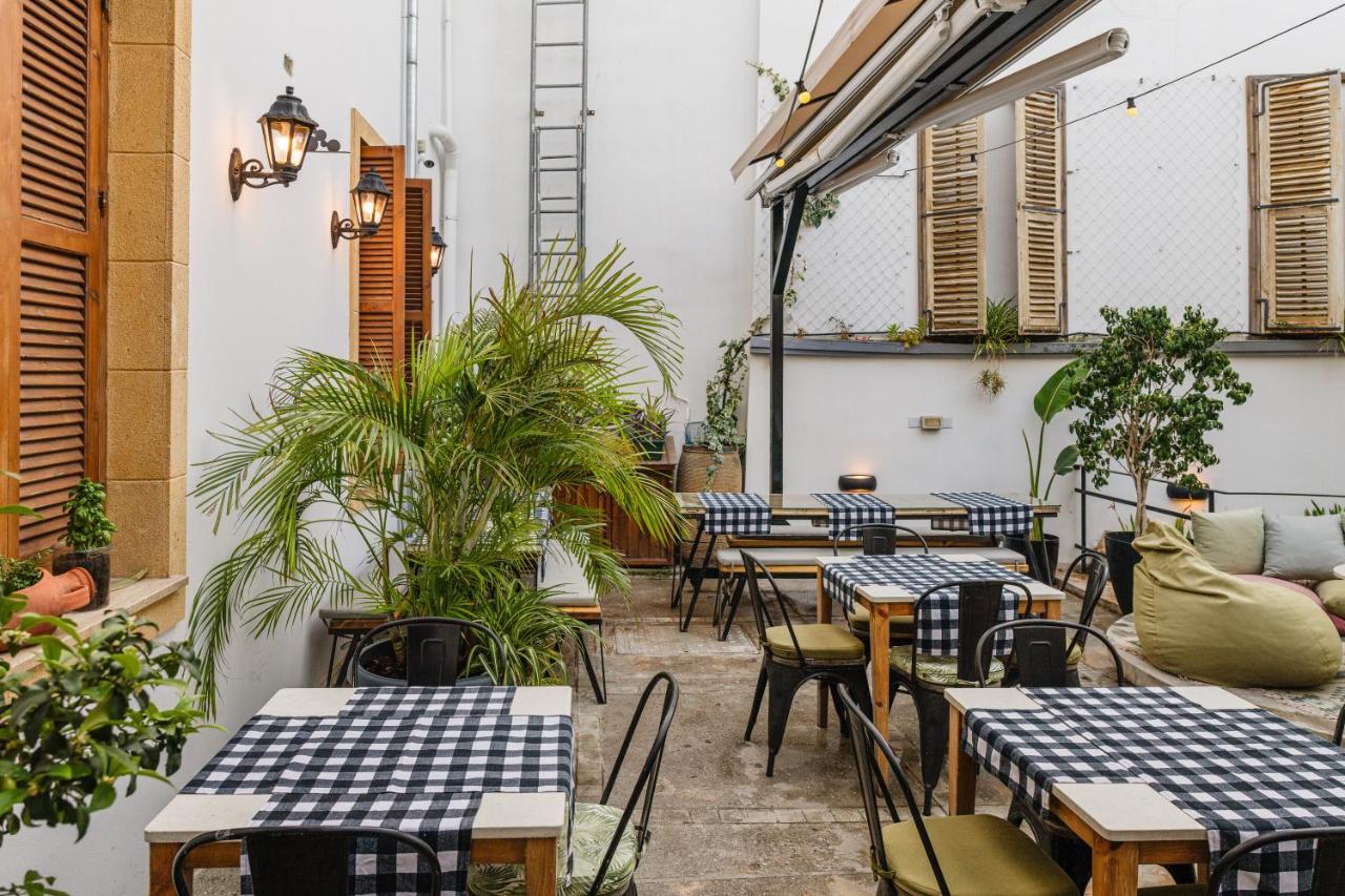 Djumba Hotel & Cafe Никосия Экстерьер фото