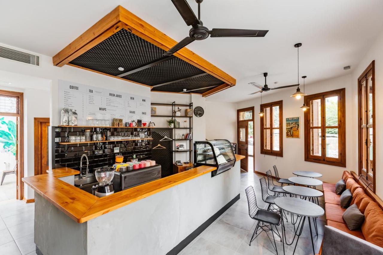 Djumba Hotel & Cafe Никосия Экстерьер фото