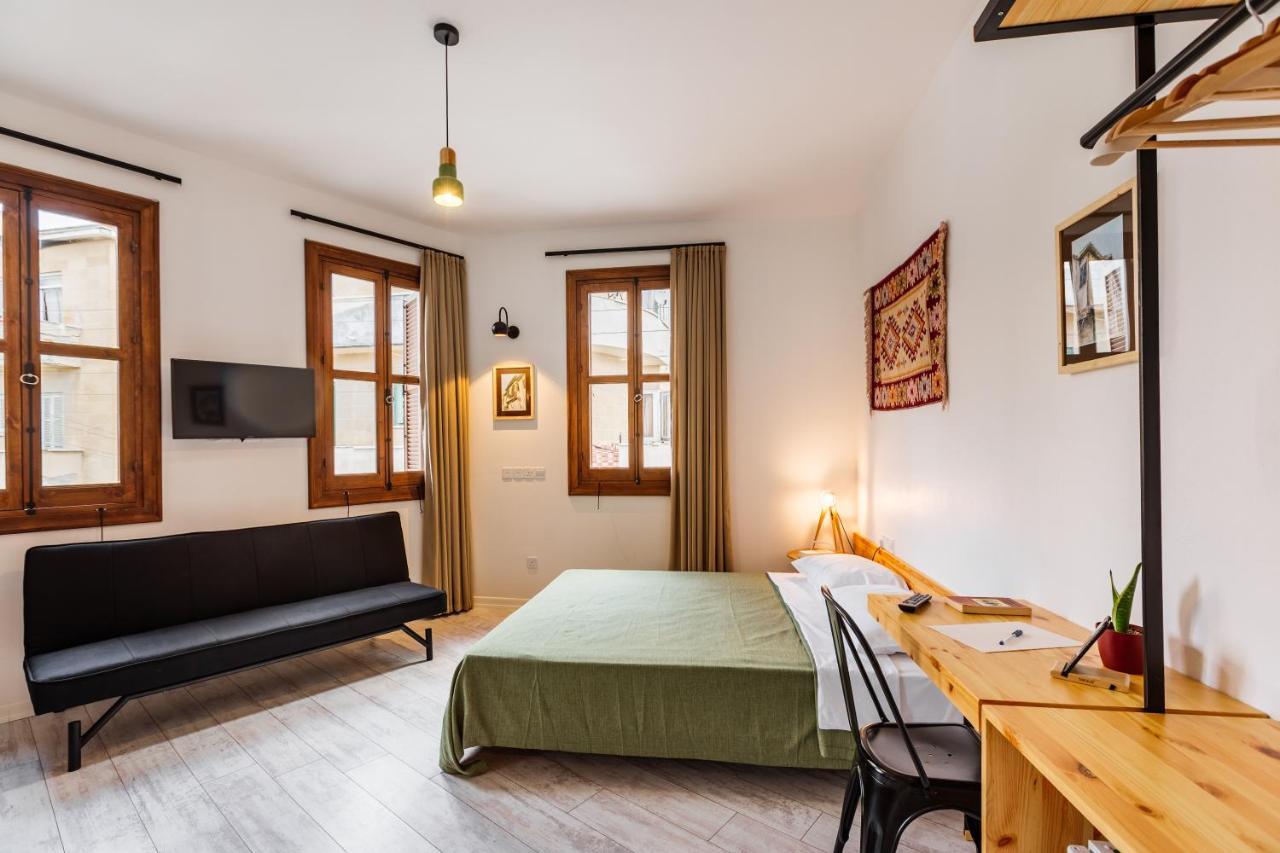 Djumba Hotel & Cafe Никосия Экстерьер фото
