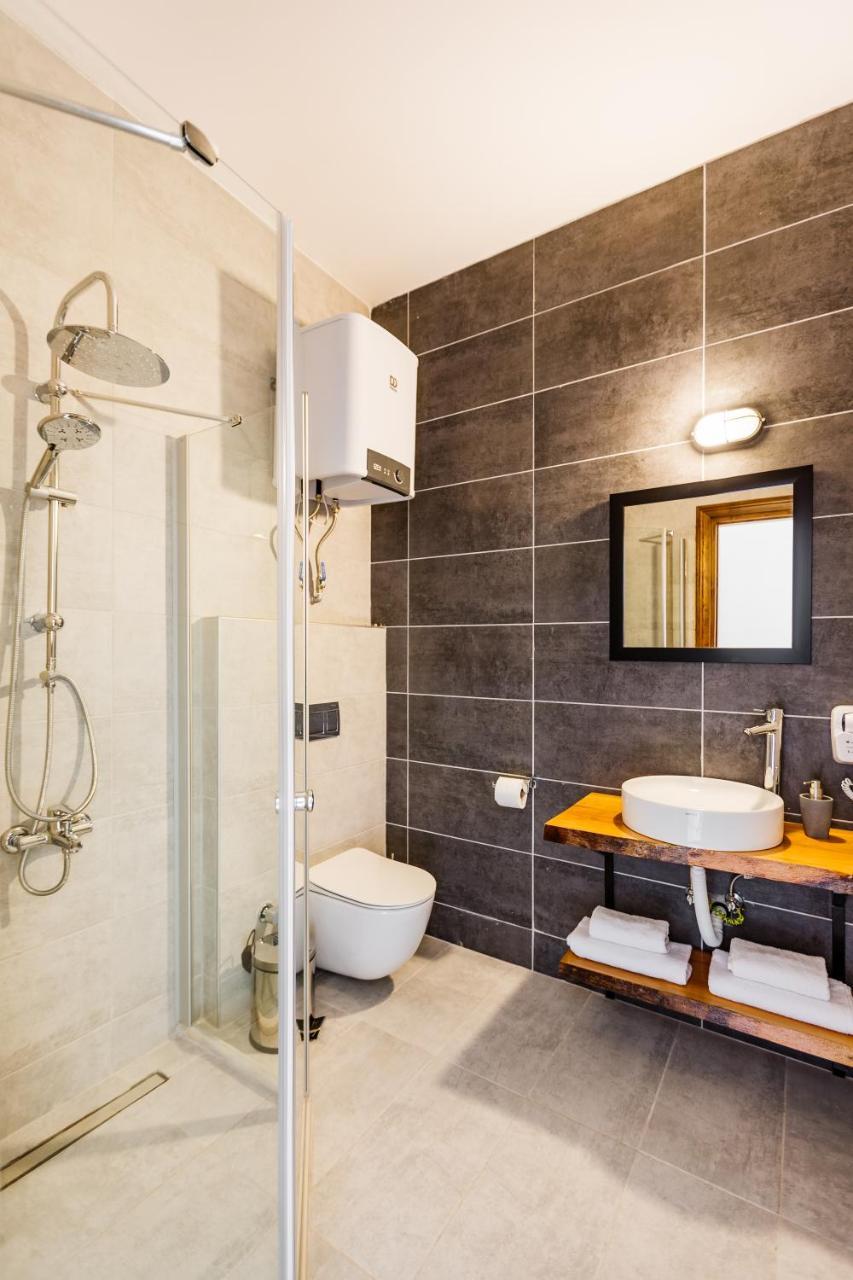 Djumba Hotel & Cafe Никосия Экстерьер фото
